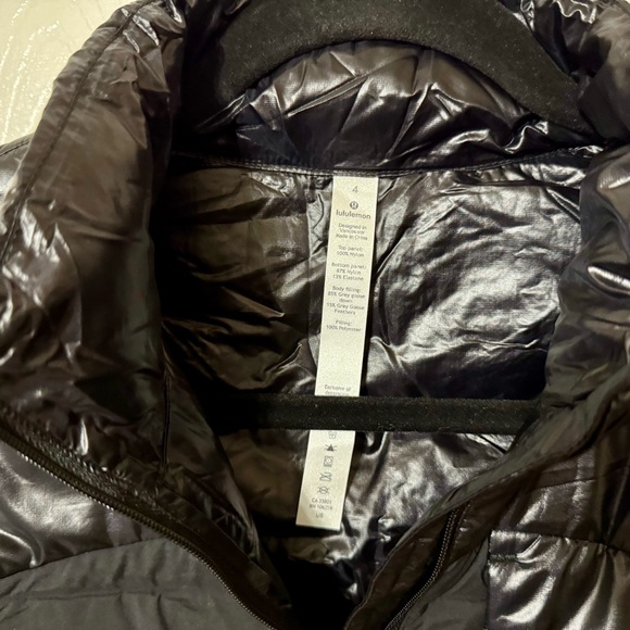 Women’s Lululemon Navigation Stretch Down Jacket - Picture 12 of 13